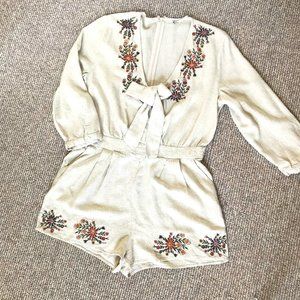 Blu Pepper Tan Floral Embroidered Tie Front Romper Size L